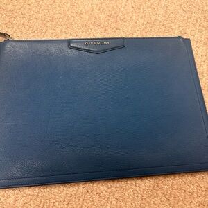 Preloved Givenchy Pouch